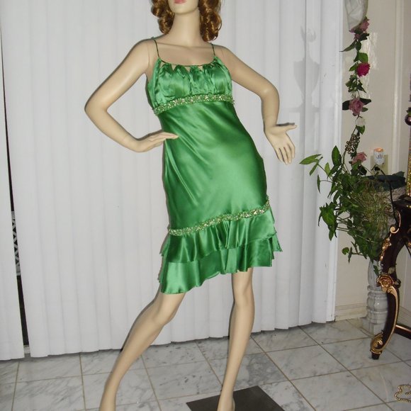 Sue Wong,emerald,pure satin silk,green pearls,gathered,ruffled hem,peek-a-boo - Picture 1 of 6
